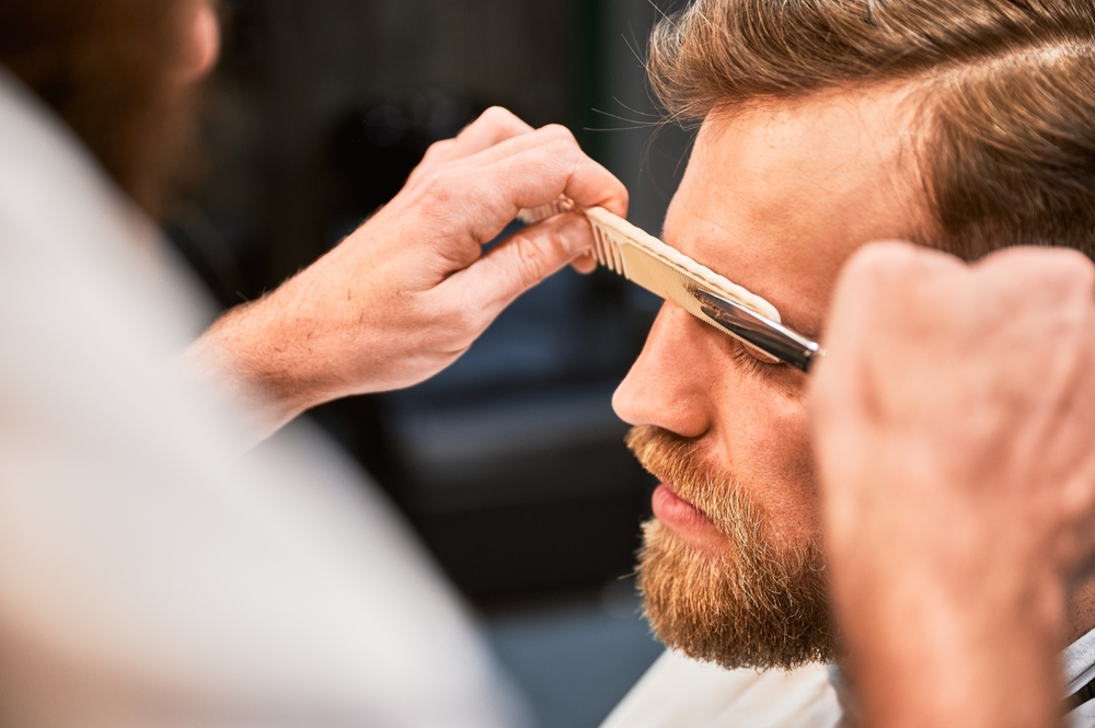 Eyebrow Trim at The Classic Culichi Barbershop